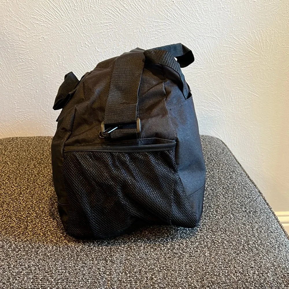 Travel Well Duffel Gym Nylon Black Carry-On Bag (New) #525 #526